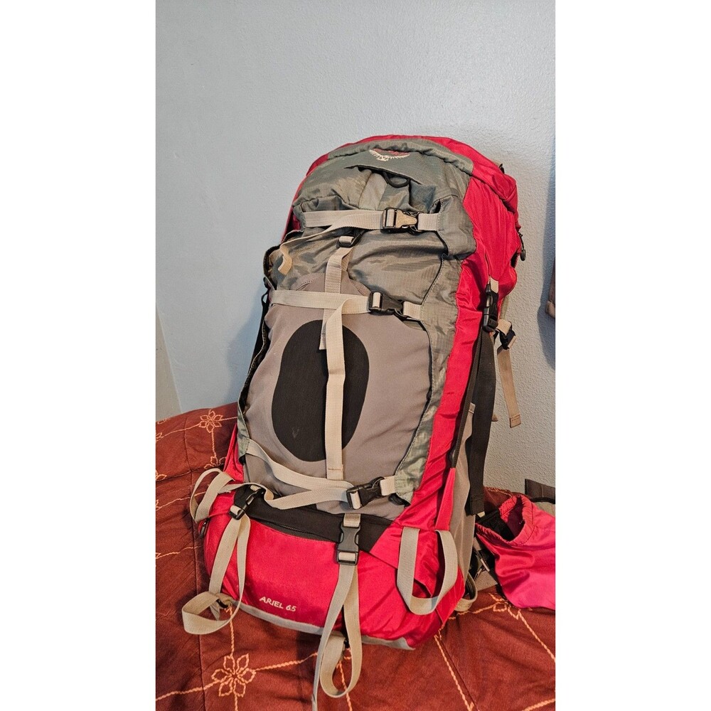 Osprey Ariel AG 65 Women’s Anti-Gravity Hiking Backpack Size Medium Red